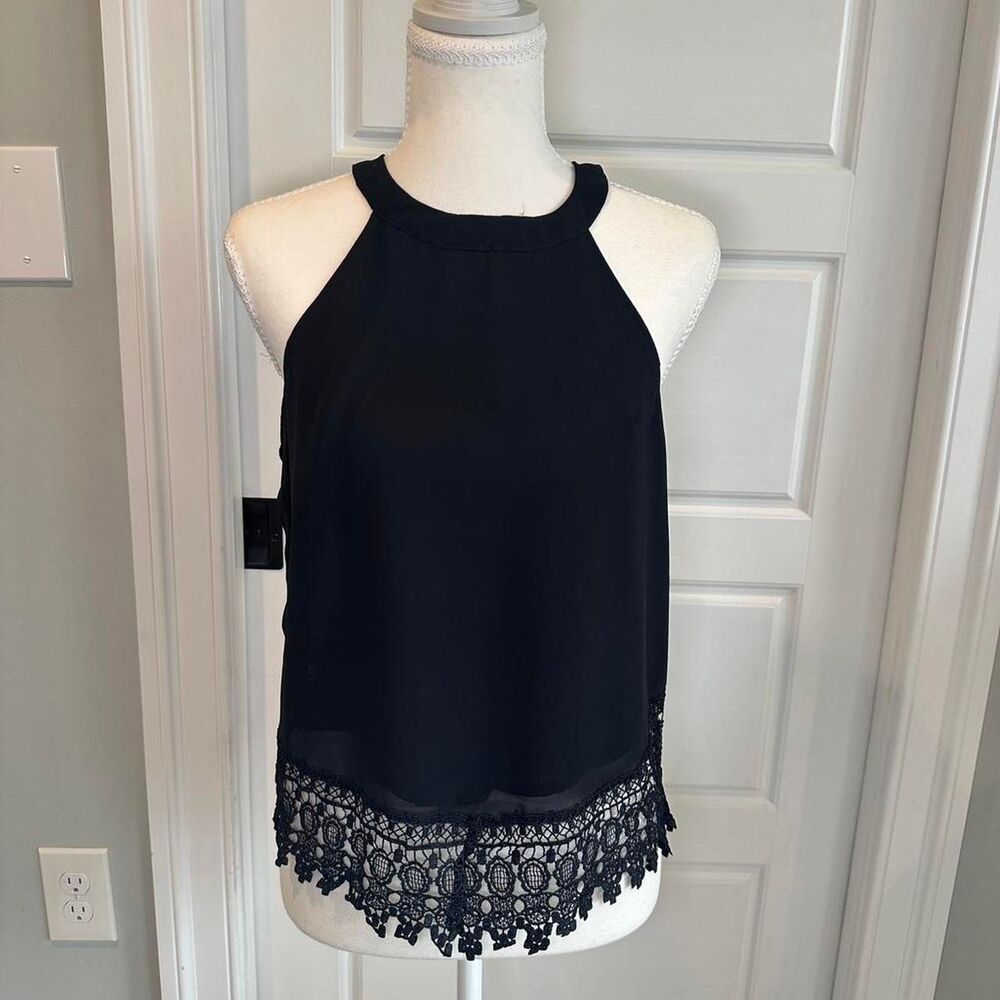 Glamorous Women's Black Lace Polyester Crop Top Size Medium